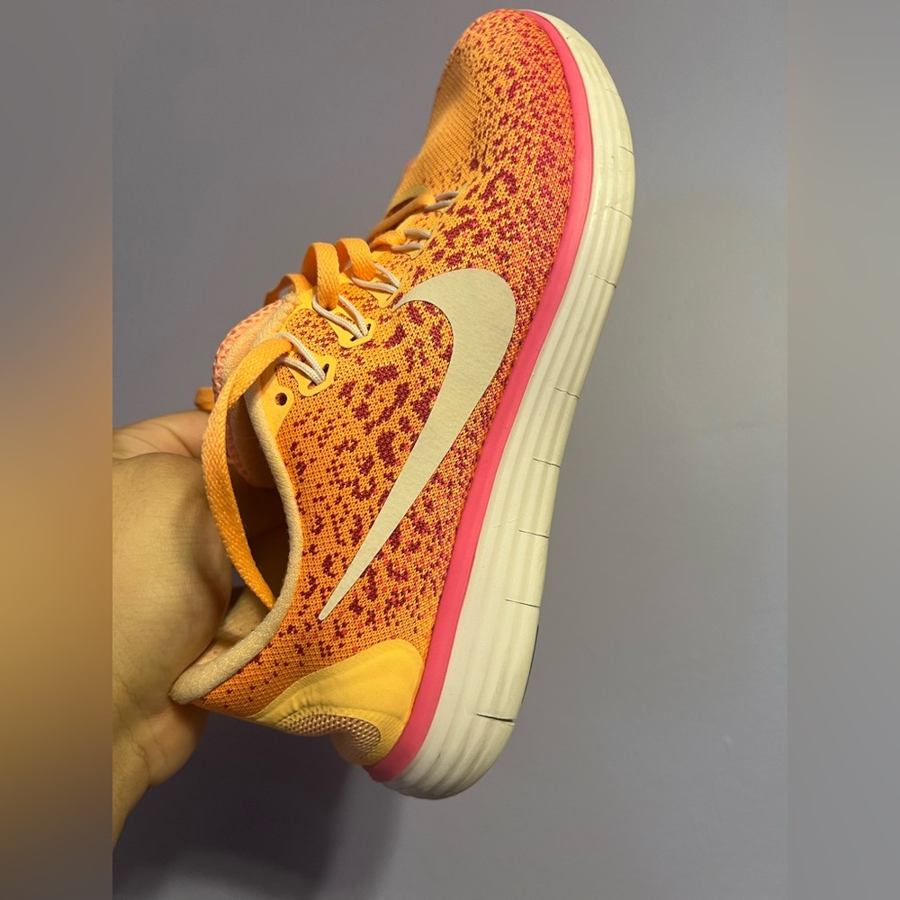 Women’s cute Nike running shoes
